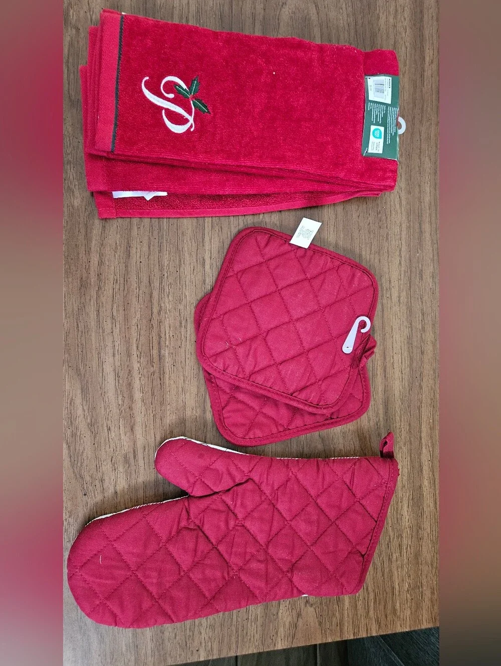 NWT St. Nicholas Square Monogram P Towels & Holiday Joy Plaid Mitt Pot Holders